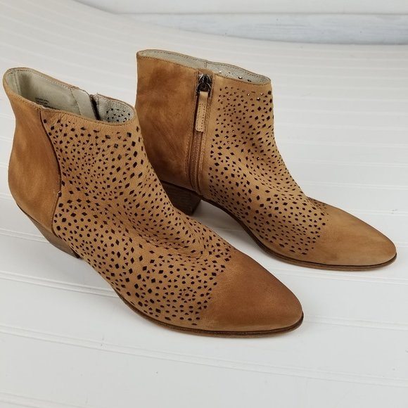 Caslon Shoes - Caslon Tan Hole Detail Leather Ankle Boots